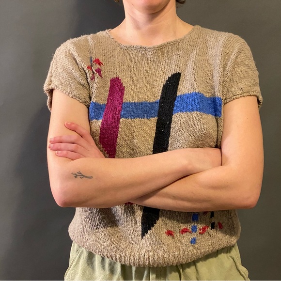 Abstract Patterned Knit Top - Picture 3 of 6